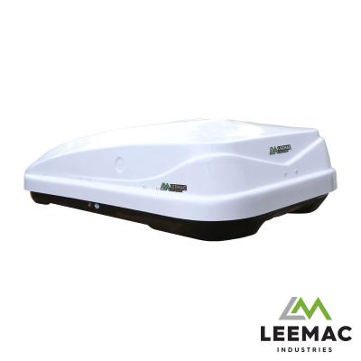 kayak white 5